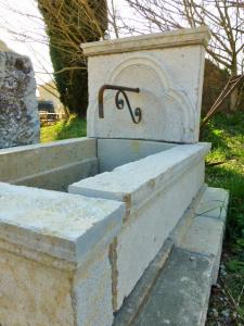  GENUINE  WHITE STONE FOUNTAIN HAND CARVED. 18th CENTURY.